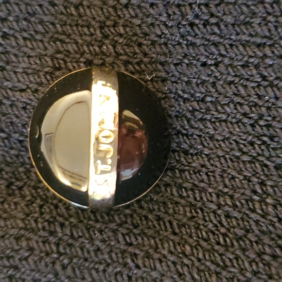 St. John Basics 2-Button Black Blazer in Classic Santana Knit, Size 8 - Picture 6 of 12